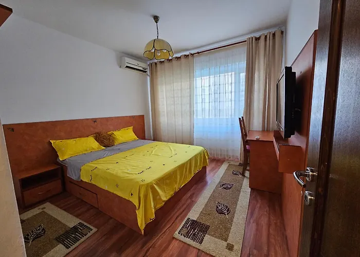 Cosy Apartment Close To City Center With Parking Lot