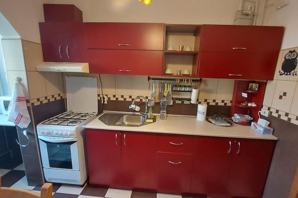 Cosy Close To Center With Parking Lot * Bucarest