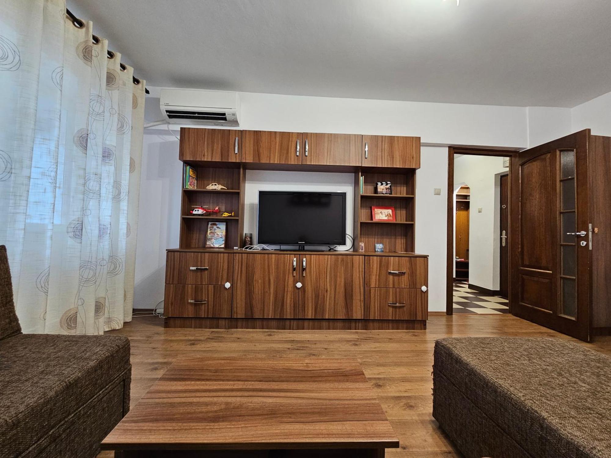 Cosy Close To Center With Parking Lot * Bucarest