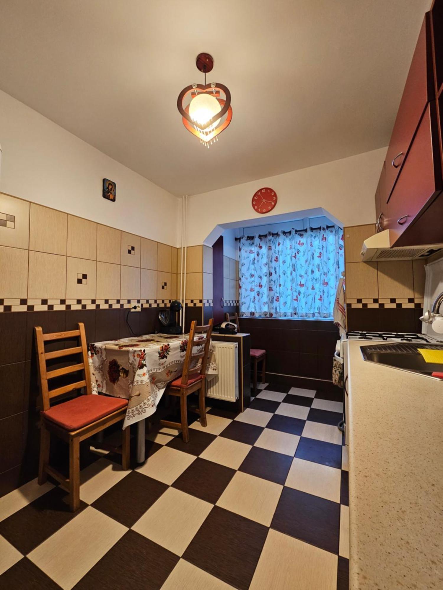 Cosy Close To Center With Parking Lot Bucarest
