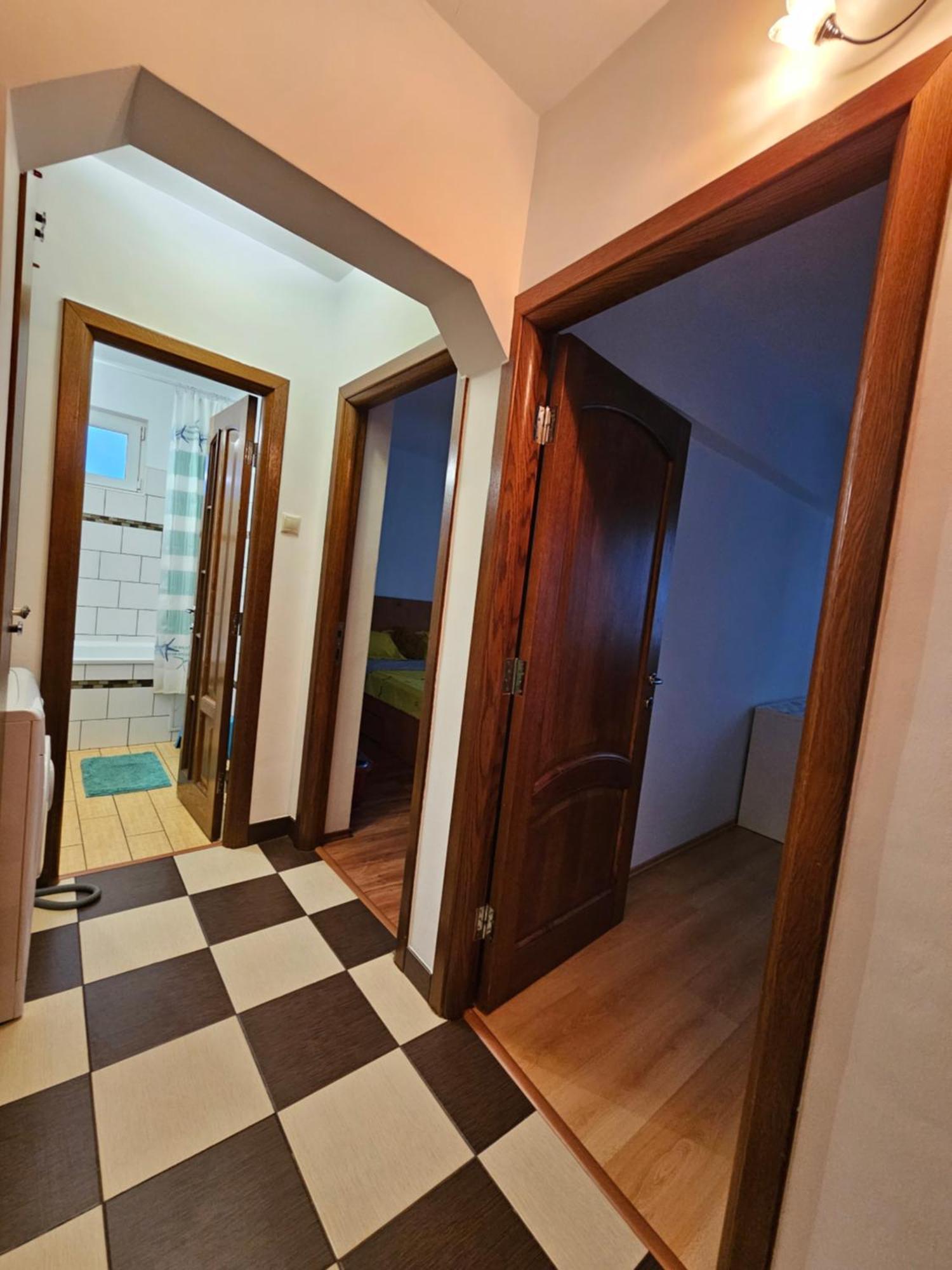 Cosy Close To Center With Parking Lot Appartamento *