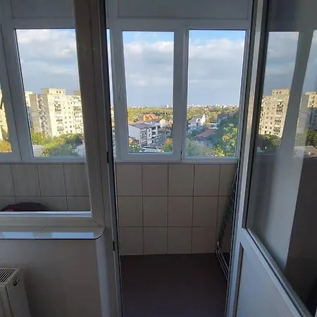 Cosy Apartment Close To City Center With Parking Lot Bucarest Esterno foto